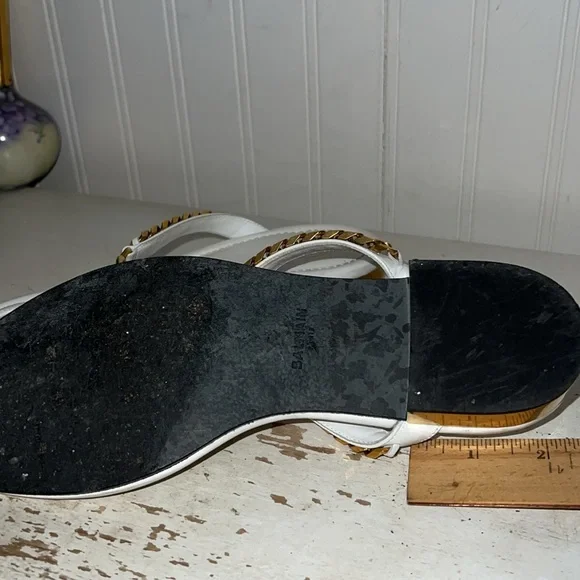 Balmain Paris White/Gold Thong Flat Sandals size 38/7.5